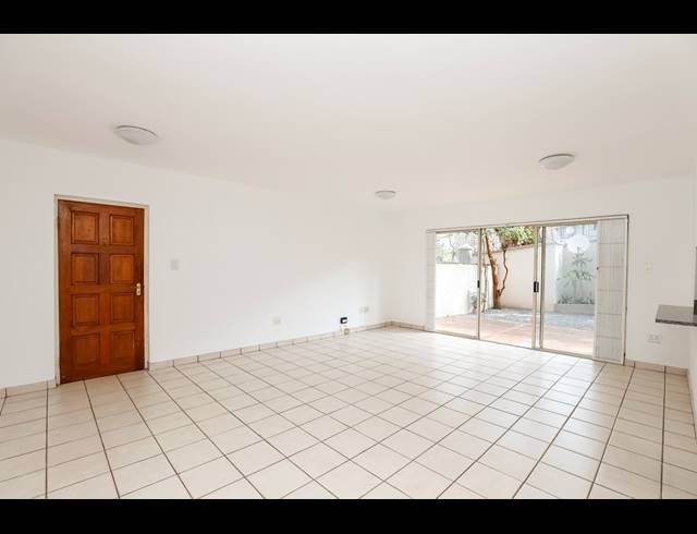 3 BEDROOM TOWNHOUSE FOR SALE IN ESSENWOOD